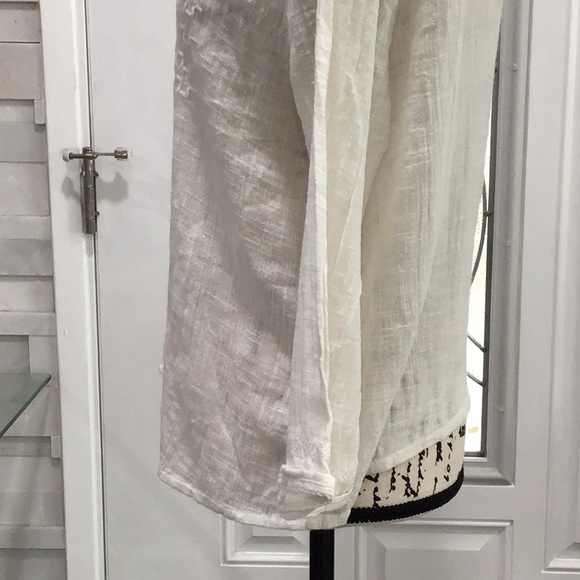 🆕 MNG Embroidered Aztec Blouse Split Neckline 3/4 Sleeves Cream NWOT - Picture 8 of 12